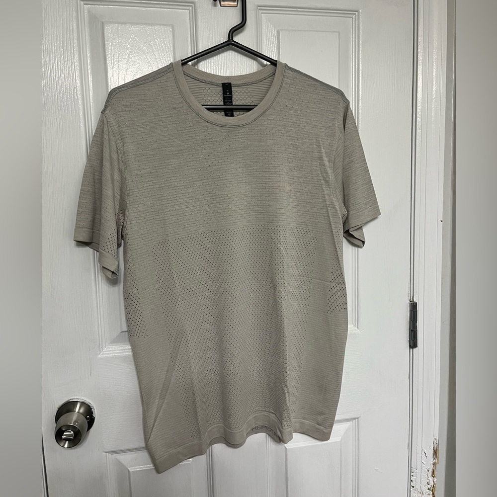 Lululemon Metal Vent Tech T shirt